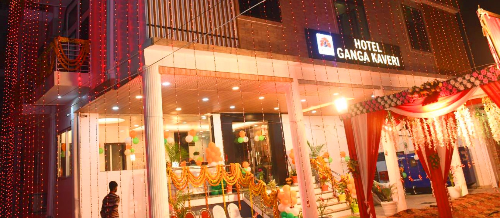varanasi accommodation for family